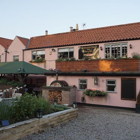 The Tickled Trout Inn Bilton-In-Ainsty ยอร์ค ภายนอก รูปภาพ